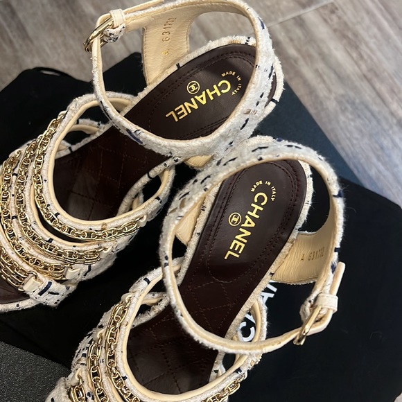 Stunning Chanel Tweed Sandals ❤️ - Picture 2 of 6